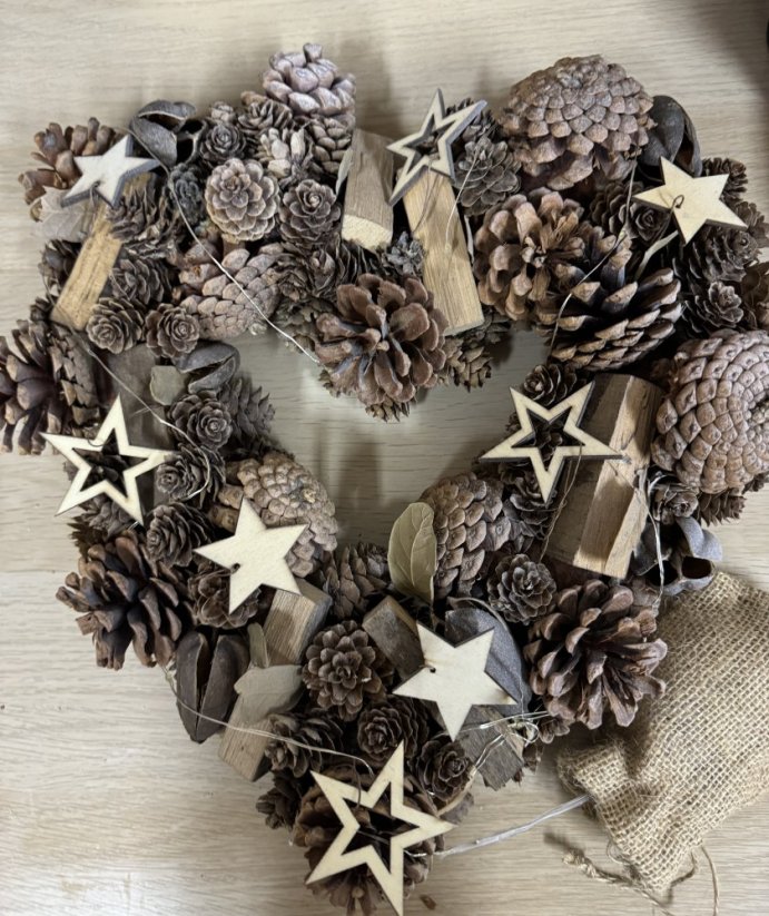 Adventní věnec - srdce 37 cm se světýlky